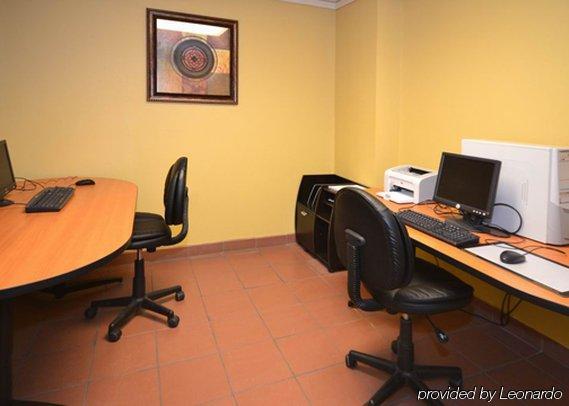 Clarion Suites Yuma Business photo